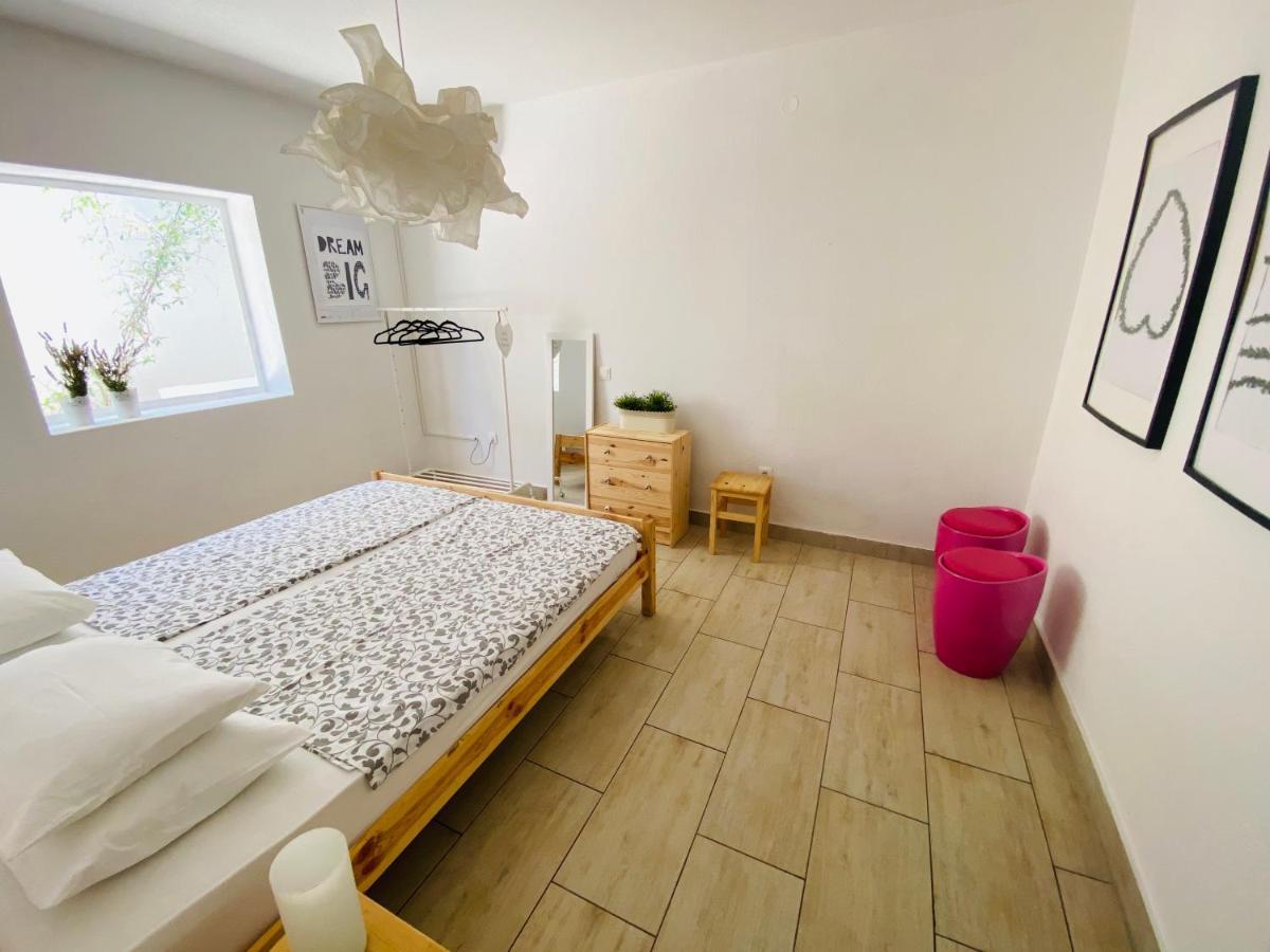 Guesthouse Dvoshko Hvar Exterior foto